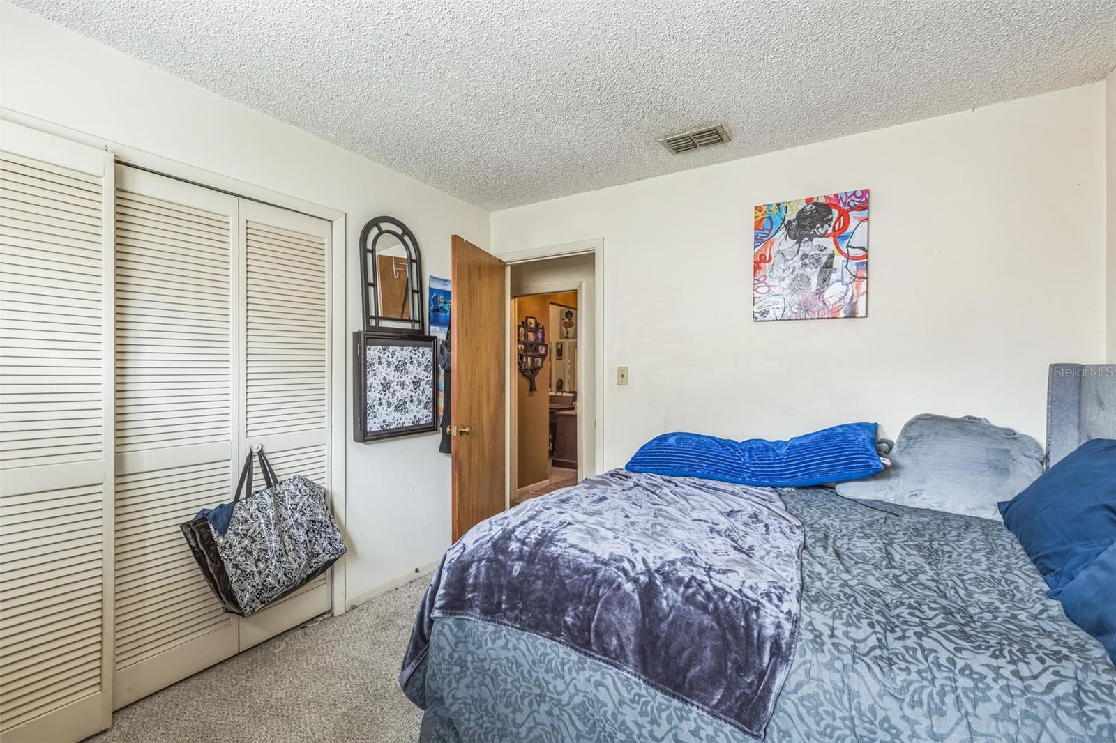 Image 29 of 34 For 5225 Imperial Lakes Boulevard 9