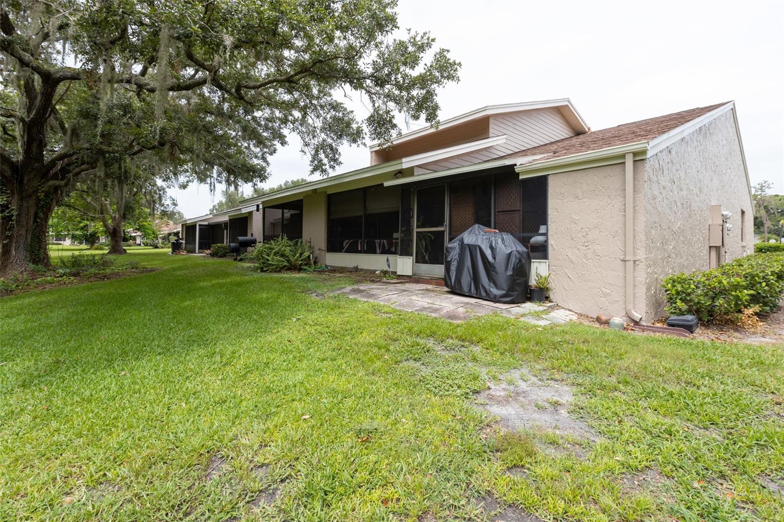 Image 6 of 34 For 5225 Imperial Lakes Boulevard 9