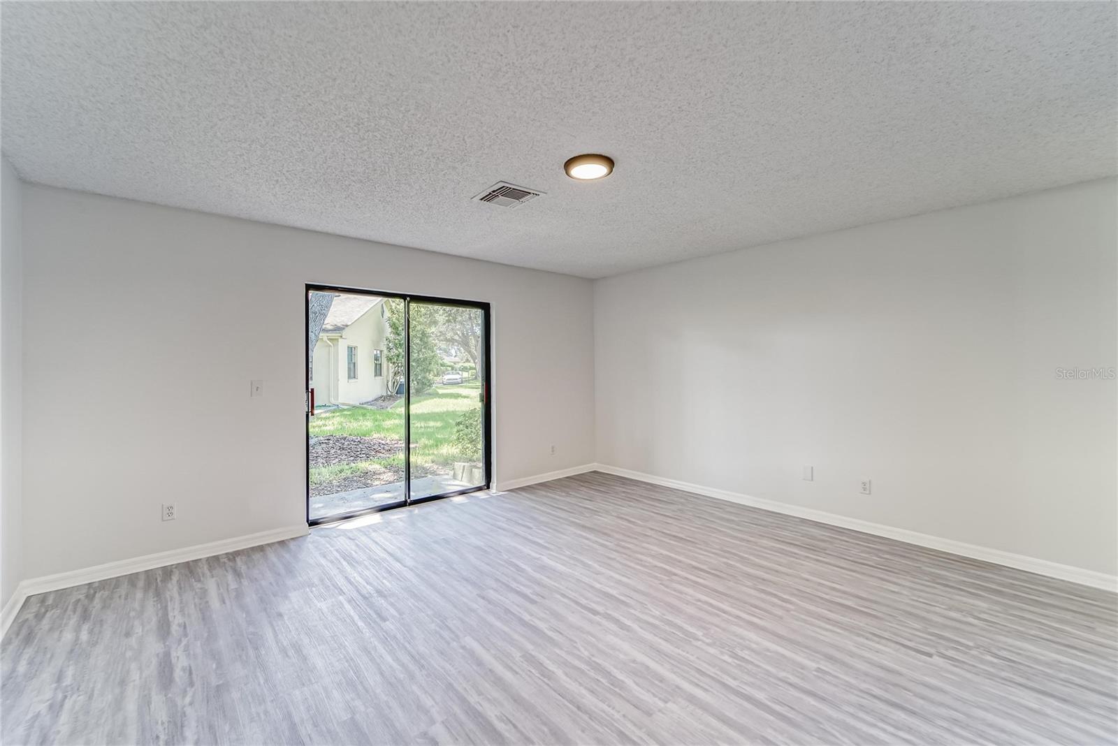 Image 18 of 70 For 1326 Idlewood Drive