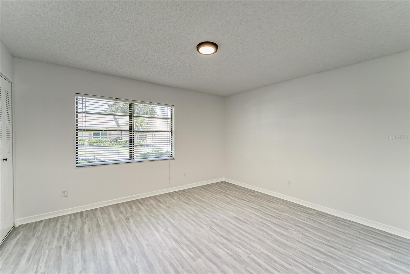 Image 23 of 70 For 1326 Idlewood Drive