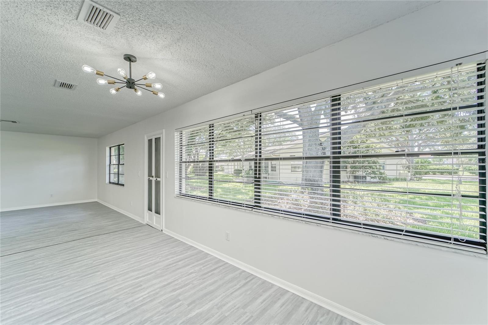 Image 8 of 70 For 1326 Idlewood Drive