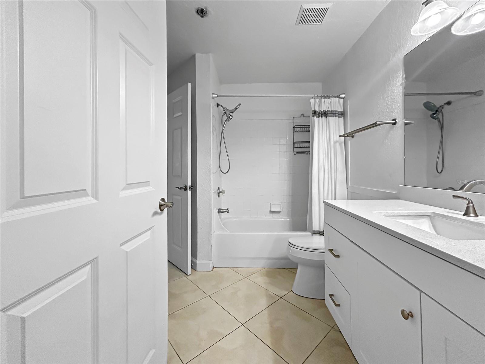 Image 11 of 21 For 8517 Sea Harbour Lane 103