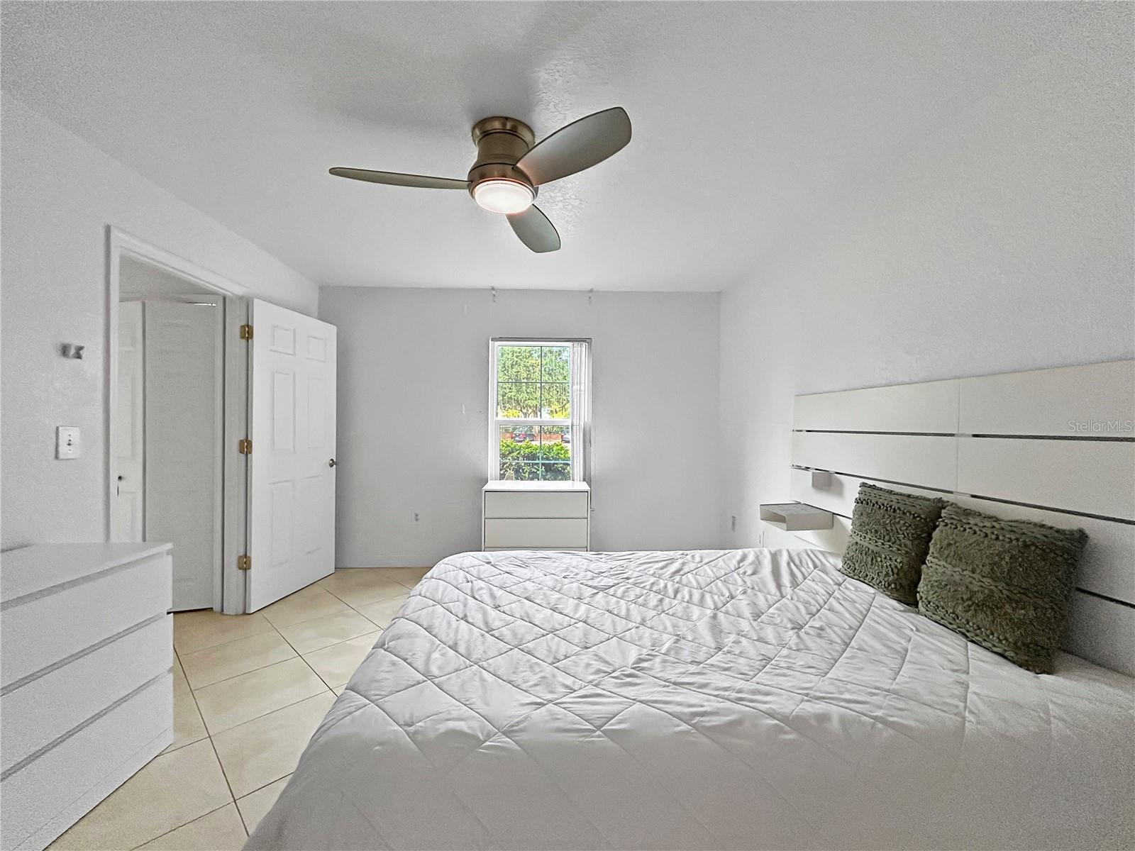 Image 15 of 21 For 8517 Sea Harbour Lane 103