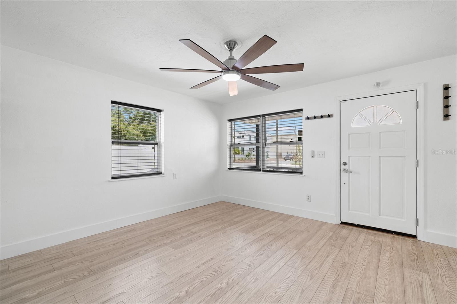 Image 3 of 18 For 3001 Fairfield Avenue S