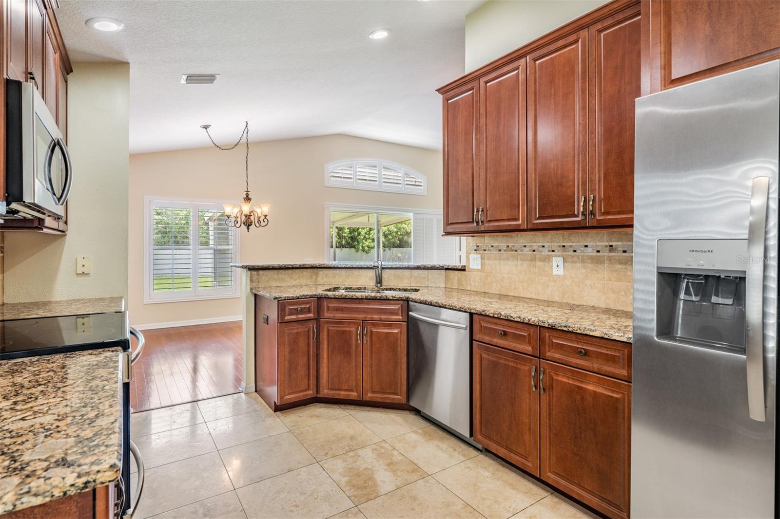 Image 10 of 28 For 5503 Terrain De Golf Drive