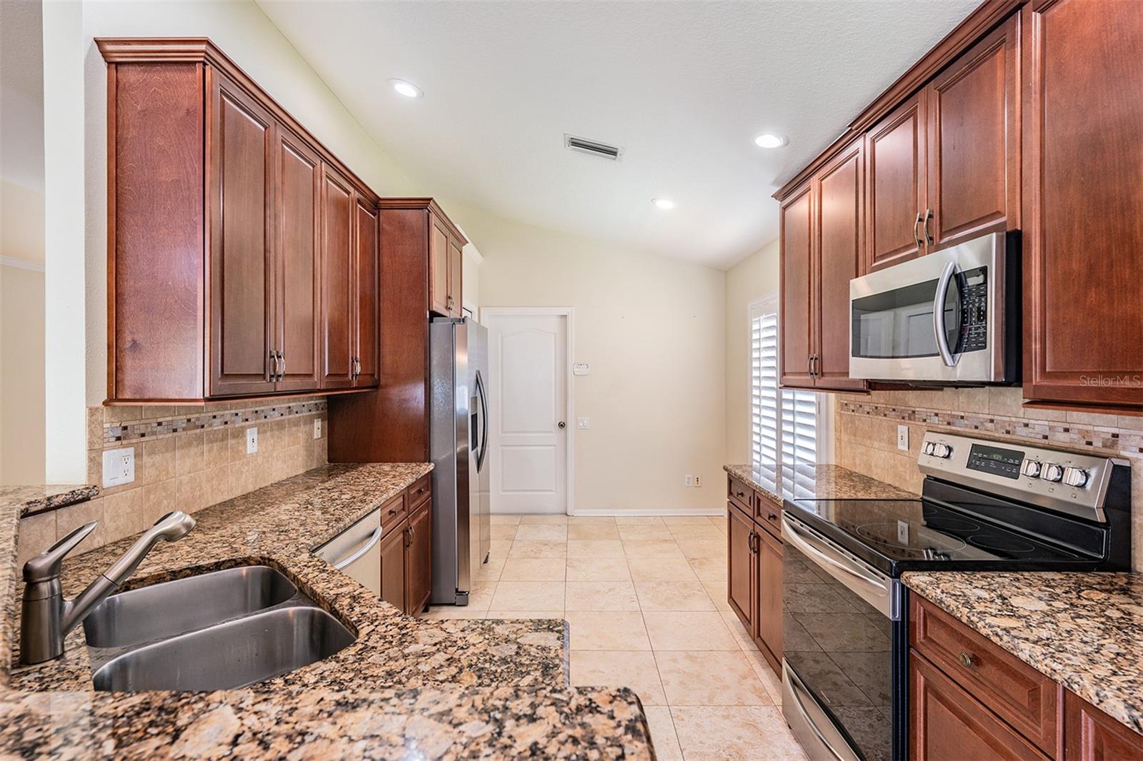 Image 6 of 28 For 5503 Terrain De Golf Drive