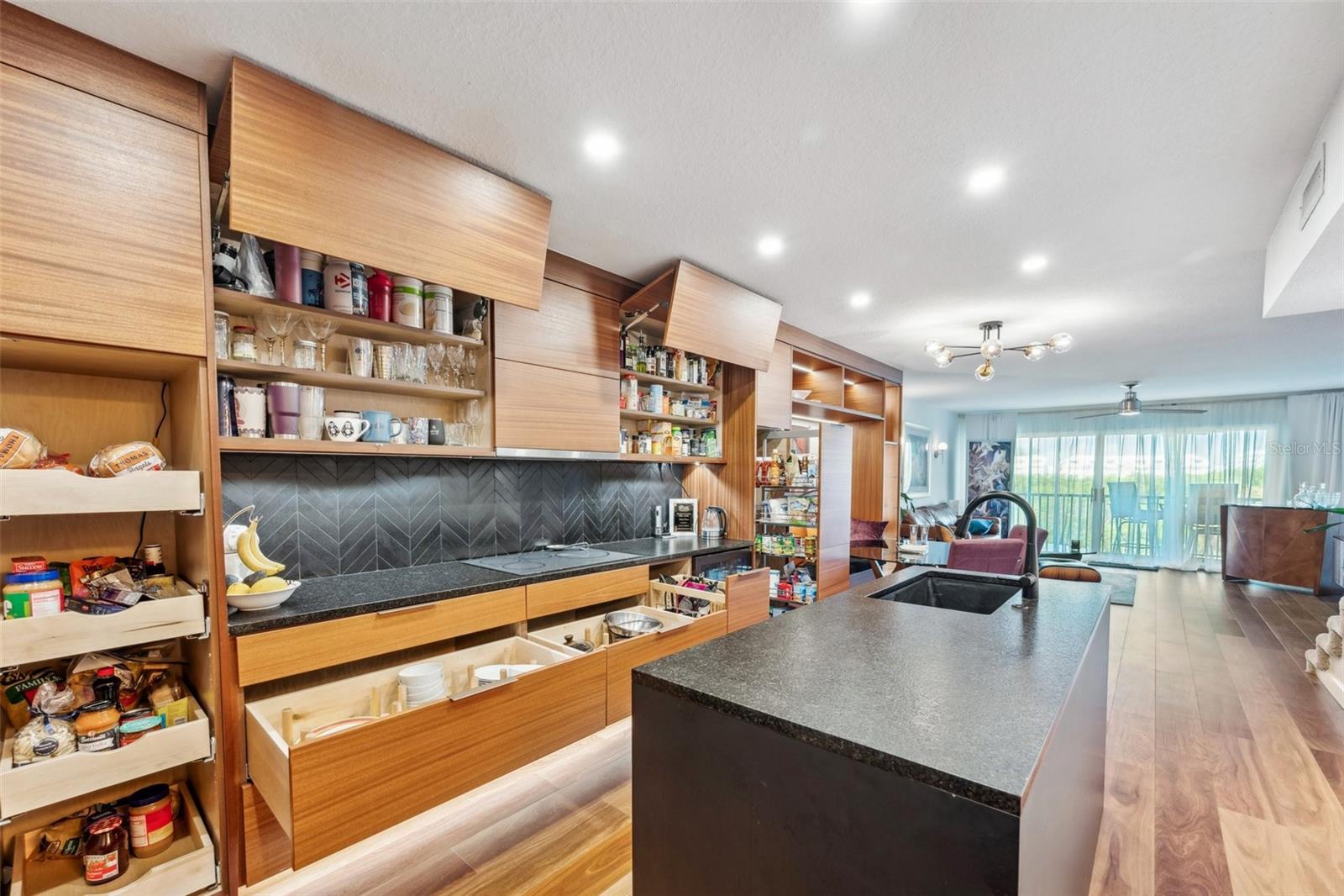 Image 11 of 72 For 14767 Seminole Trail