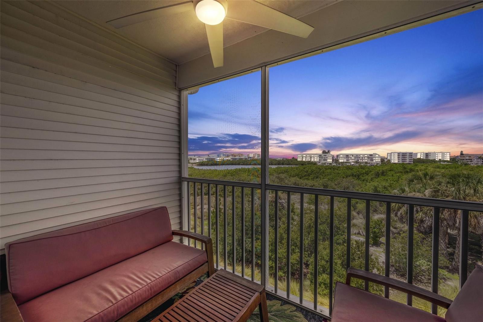 Image 42 of 72 For 14767 Seminole Trail