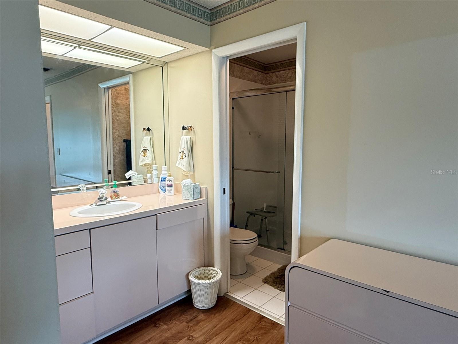 Listing photo id 25 for 2722 Sherbrooke Lane D
