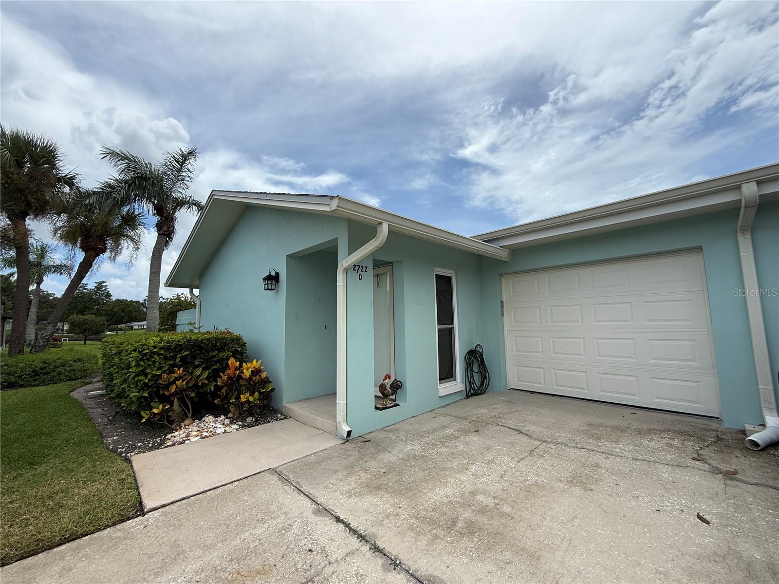 Listing photo id 36 for 2722 Sherbrooke Lane D