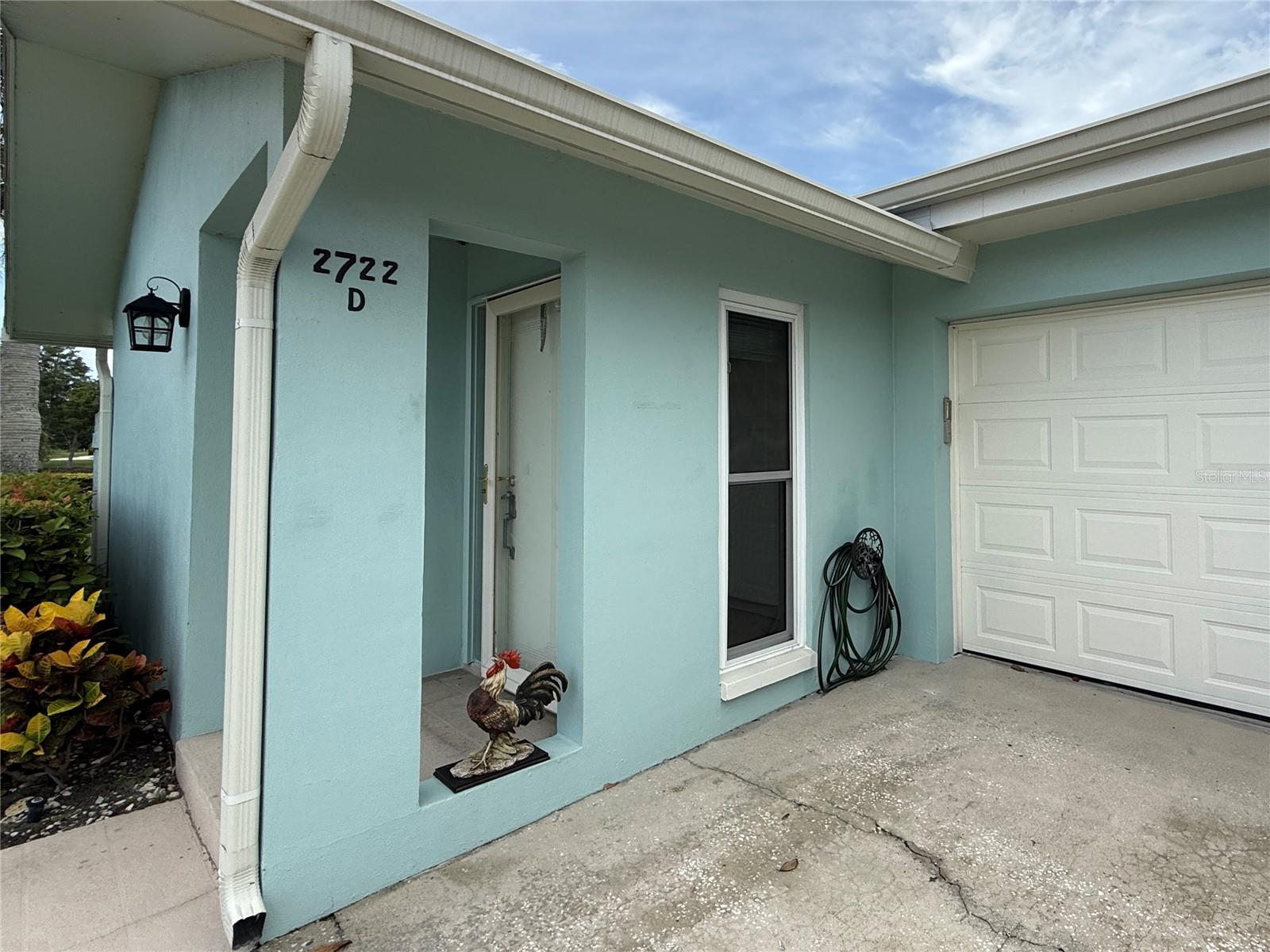 Listing photo id 37 for 2722 Sherbrooke Lane D