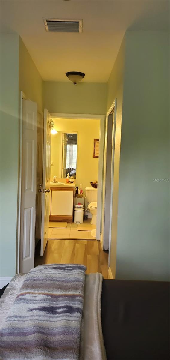 Image 20 of 21 For 9517 Amberdale Court 202
