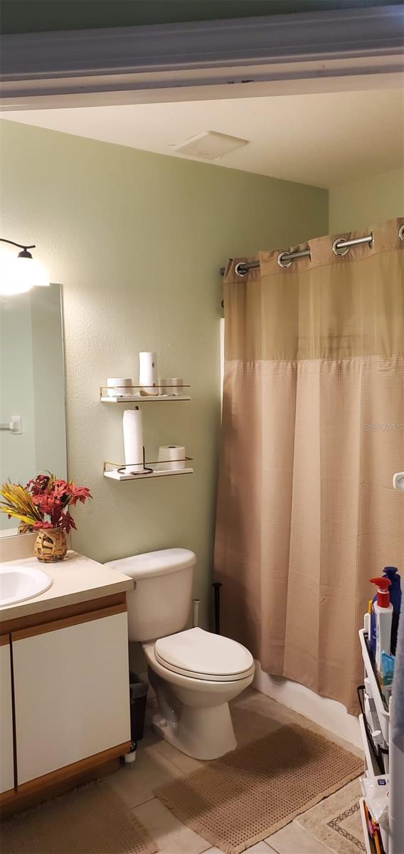 Image 5 of 21 For 9517 Amberdale Court 202