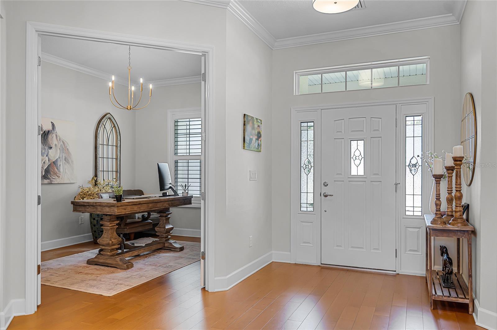 Listing photo id 10 for 926 John Cressler Drive