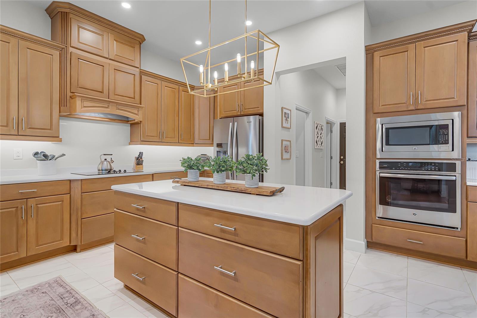 Listing photo id 26 for 926 John Cressler Drive