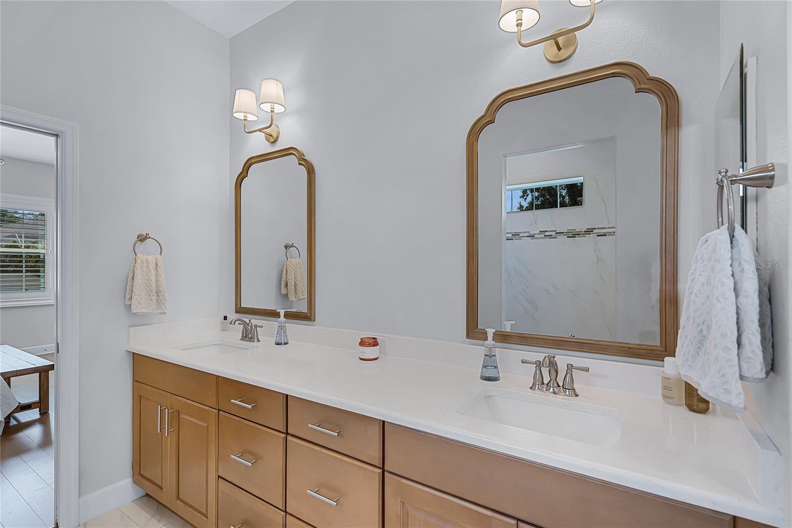 Listing photo id 30 for 926 John Cressler Drive