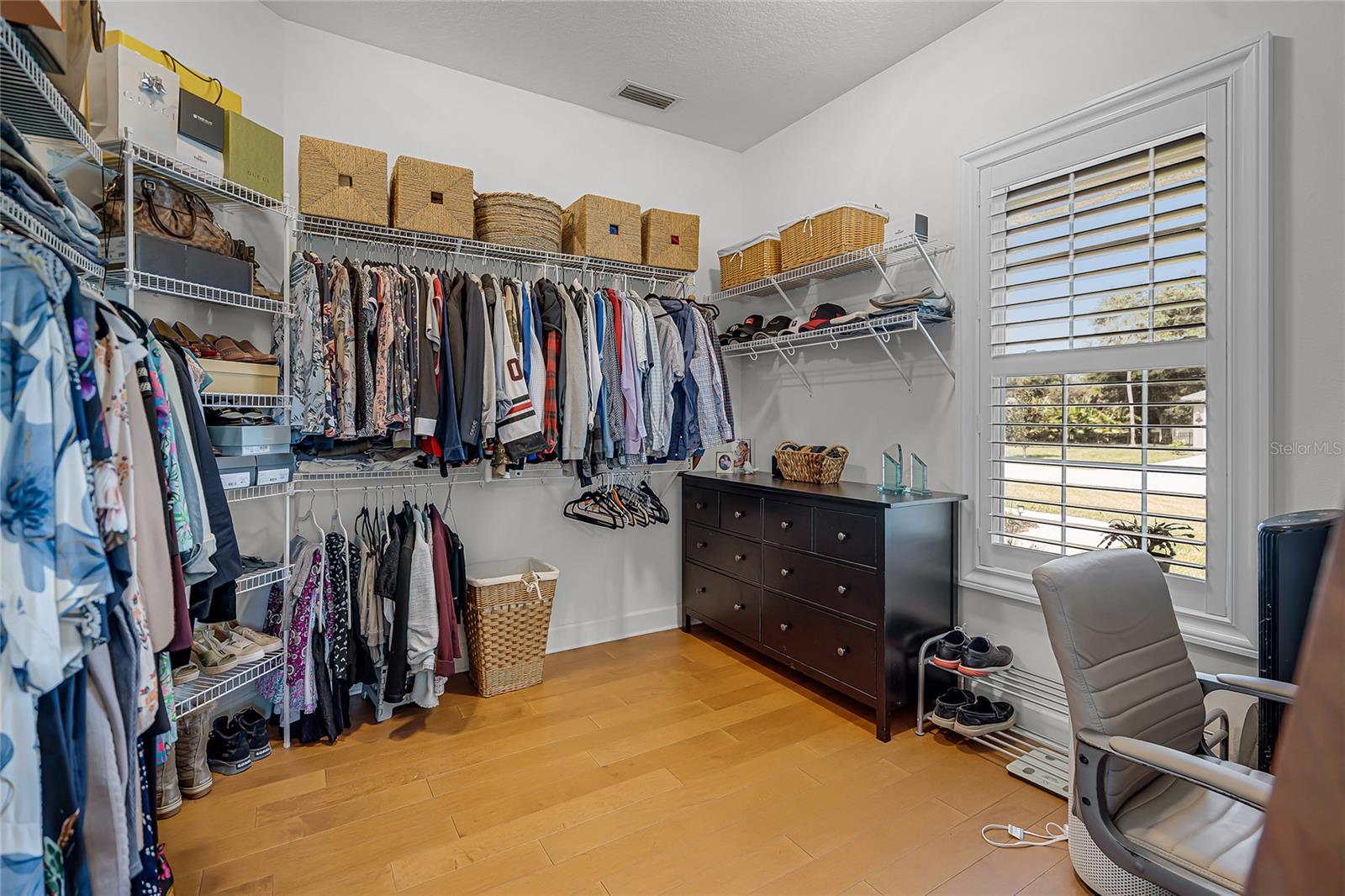 Listing photo id 33 for 926 John Cressler Drive