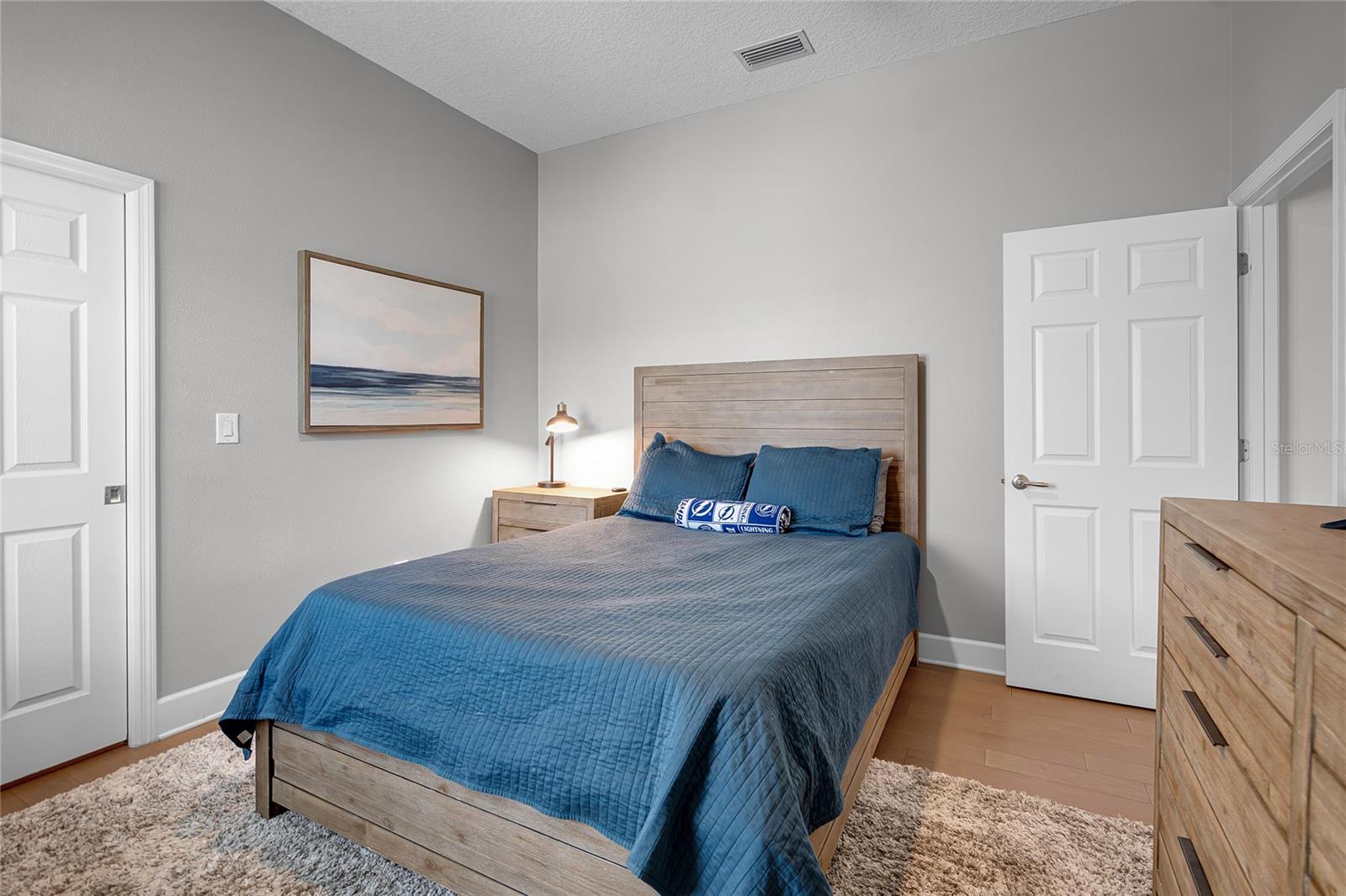 Listing photo id 37 for 926 John Cressler Drive