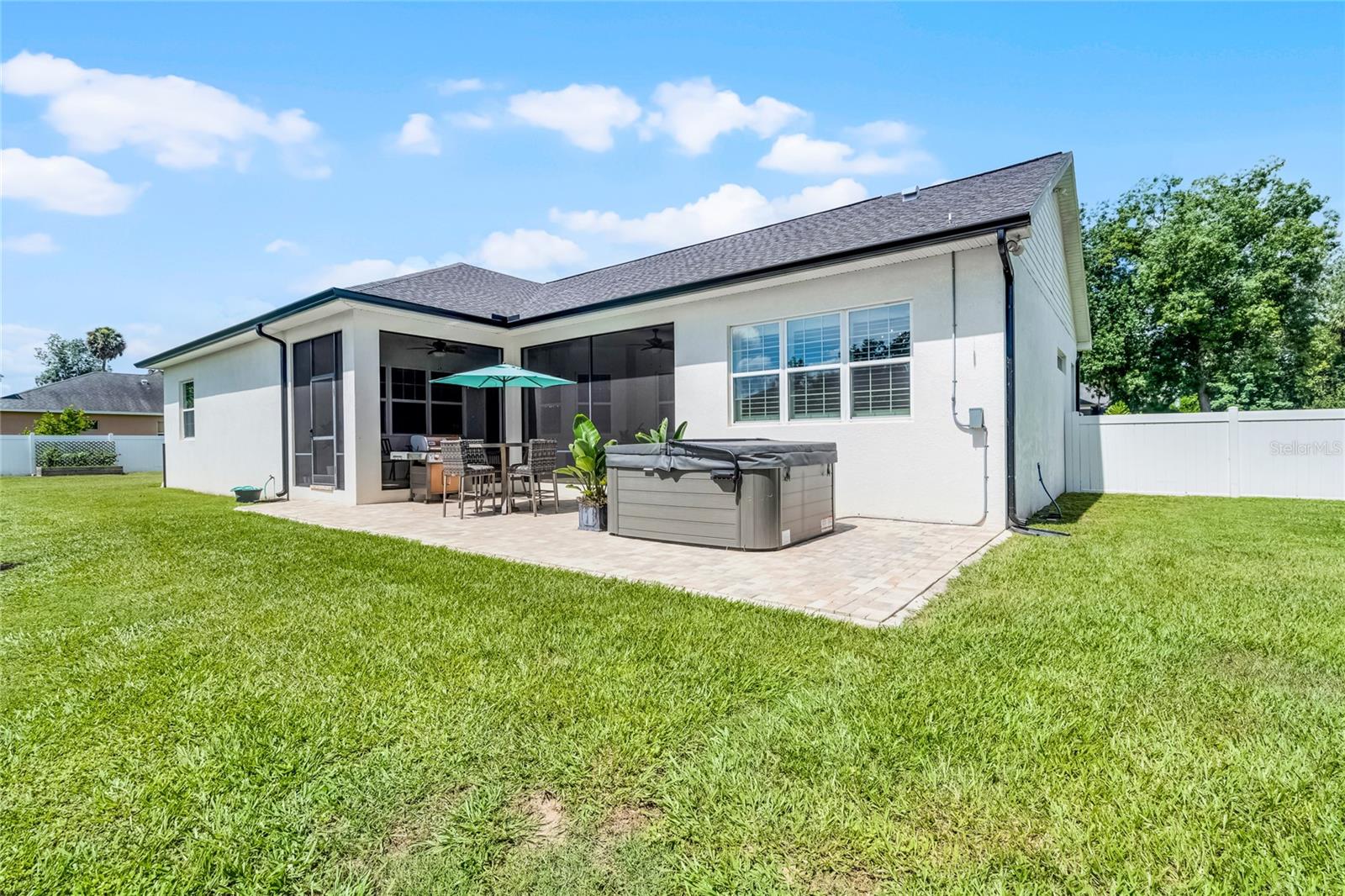 Listing photo id 47 for 926 John Cressler Drive