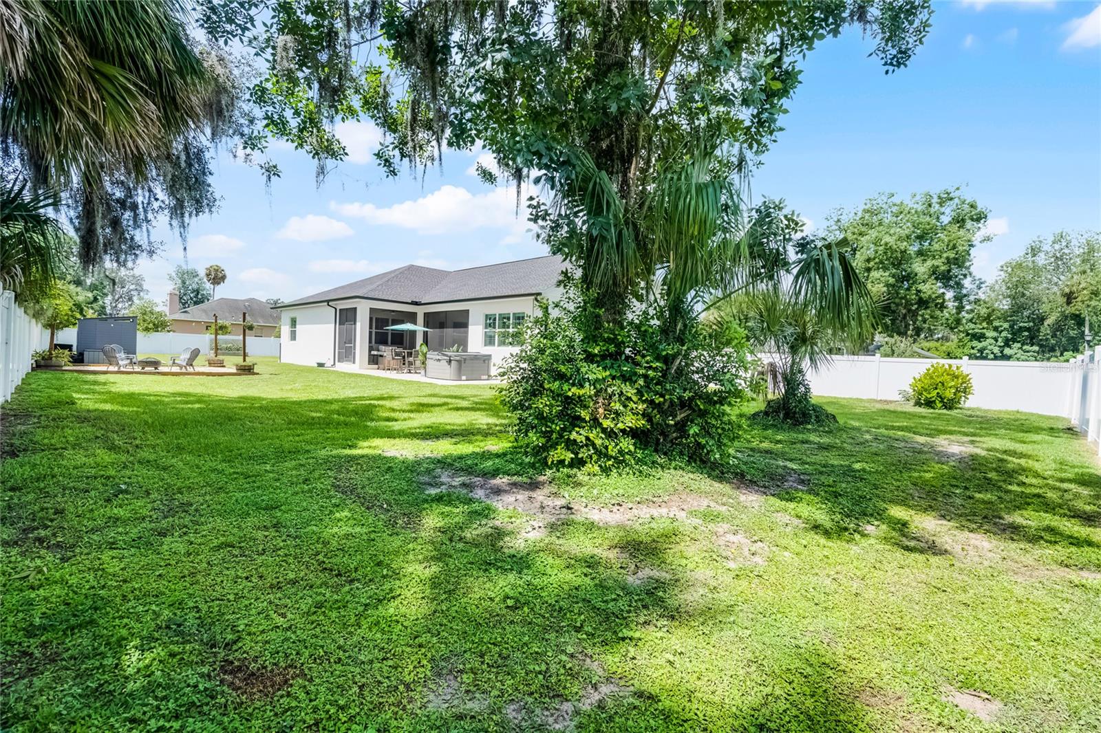 Listing photo id 48 for 926 John Cressler Drive