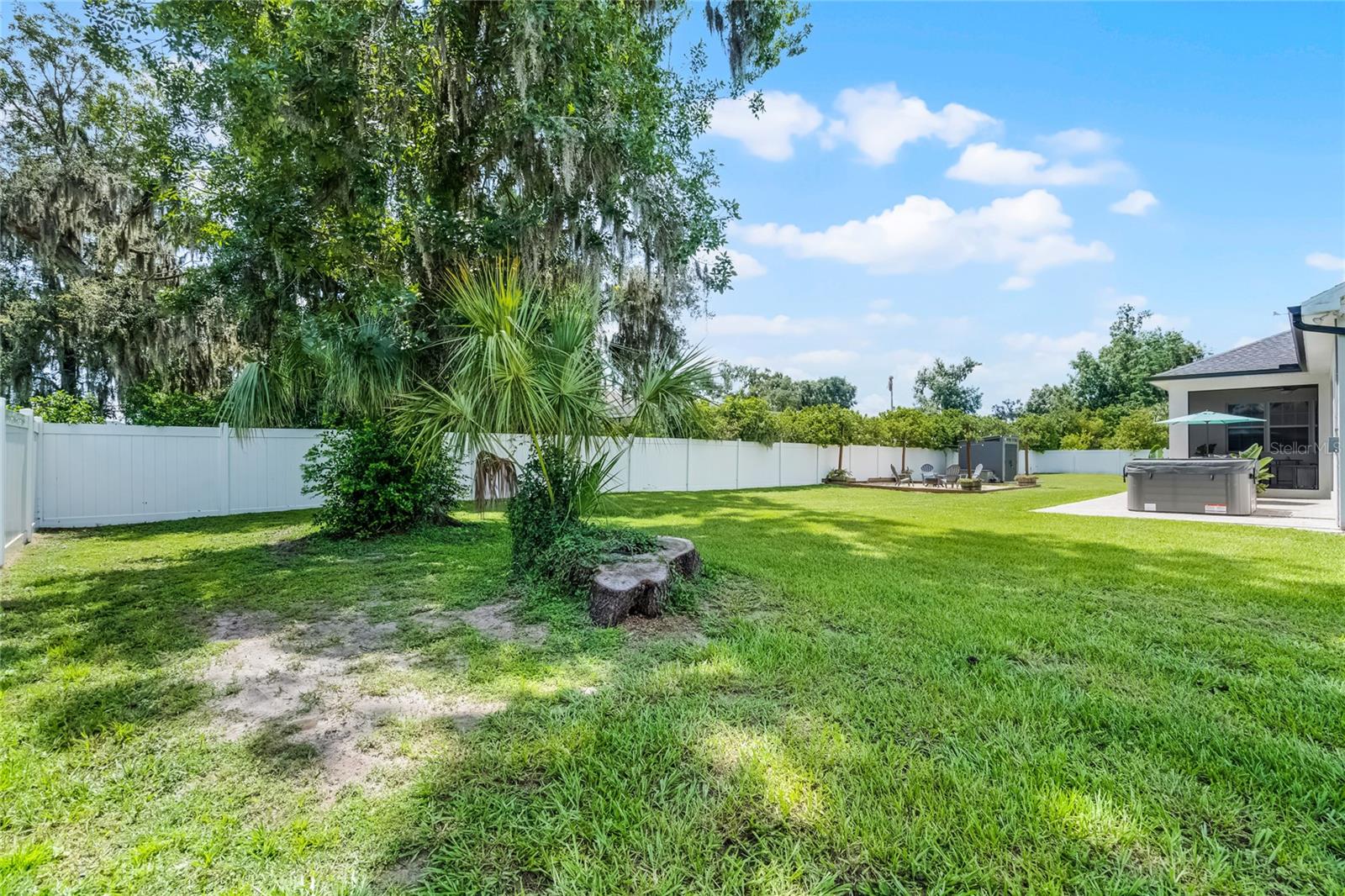 Listing photo id 49 for 926 John Cressler Drive