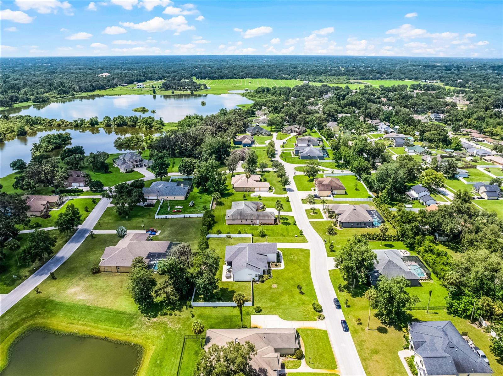 Listing photo id 62 for 926 John Cressler Drive