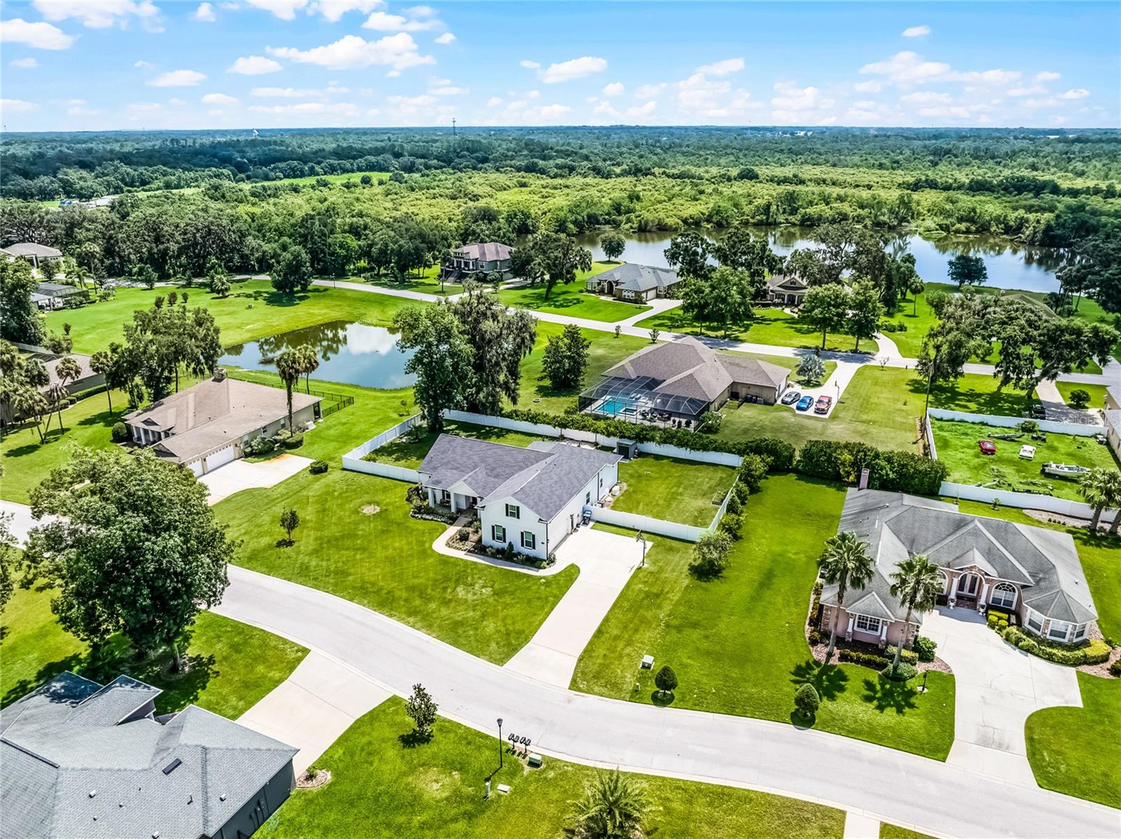 Listing photo id 65 for 926 John Cressler Drive