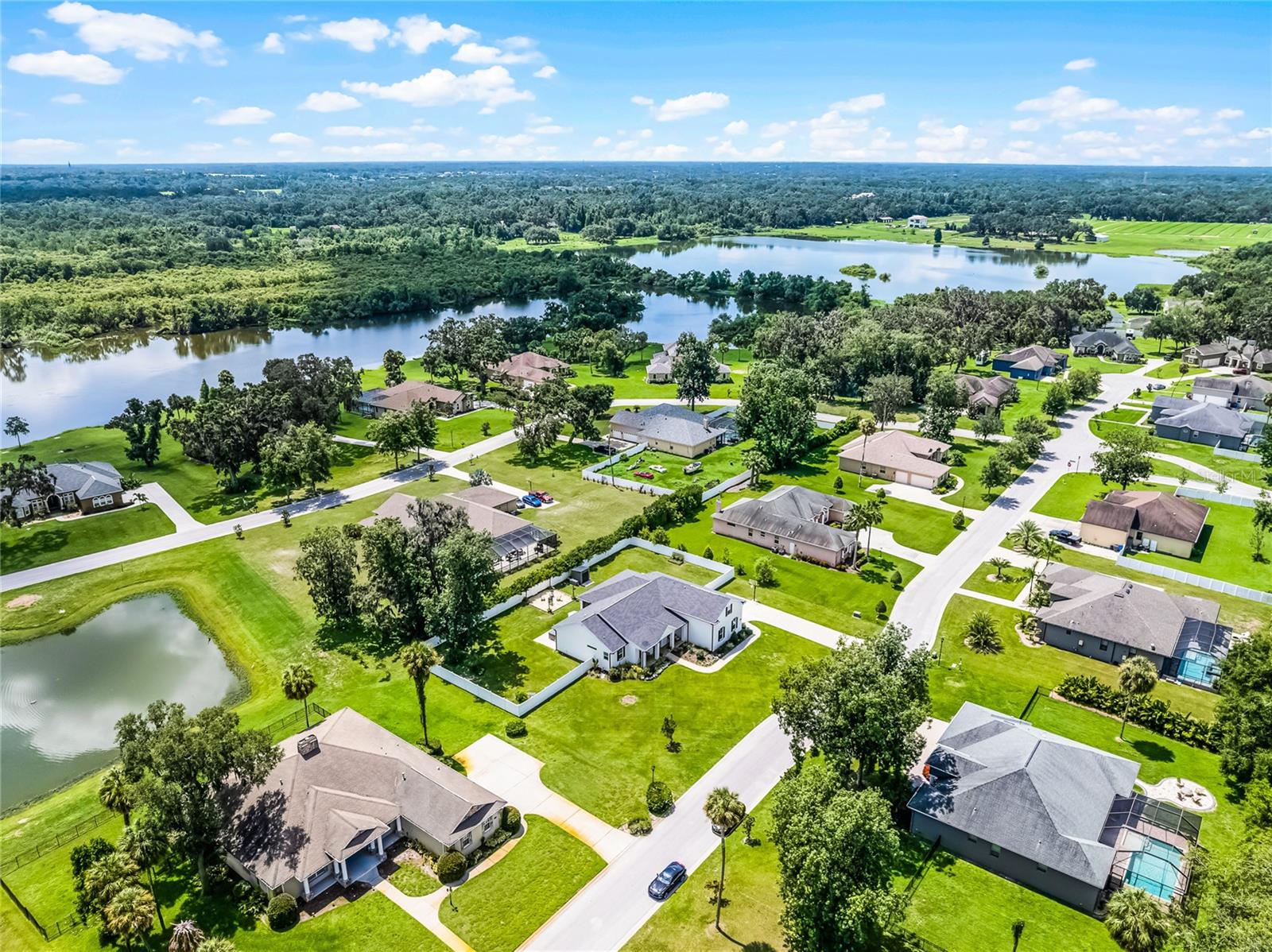 Listing photo id 66 for 926 John Cressler Drive