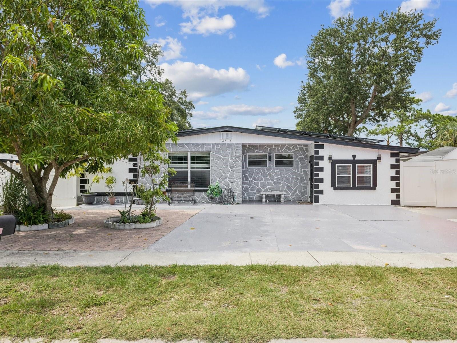 Details for 6518 West Shore Circle, TAMPA, FL 33616