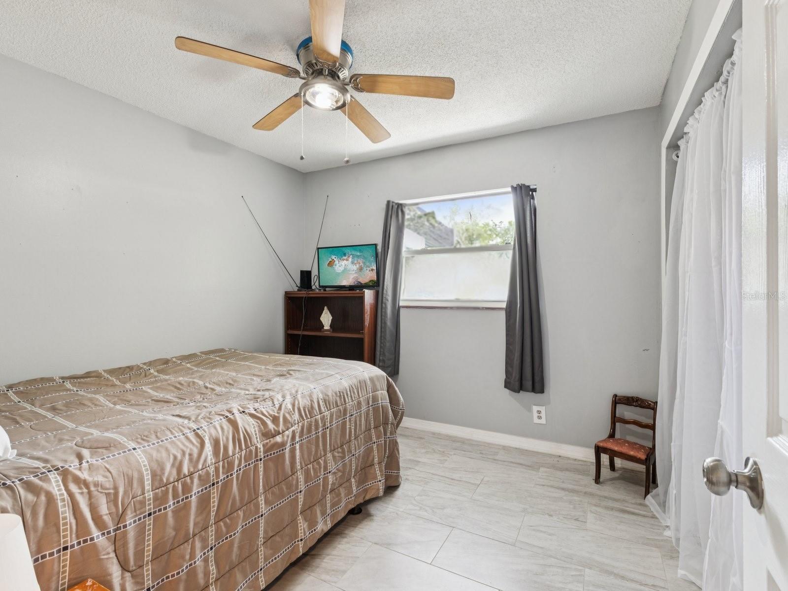 Image 15 of 51 For 6518 West Shore Circle