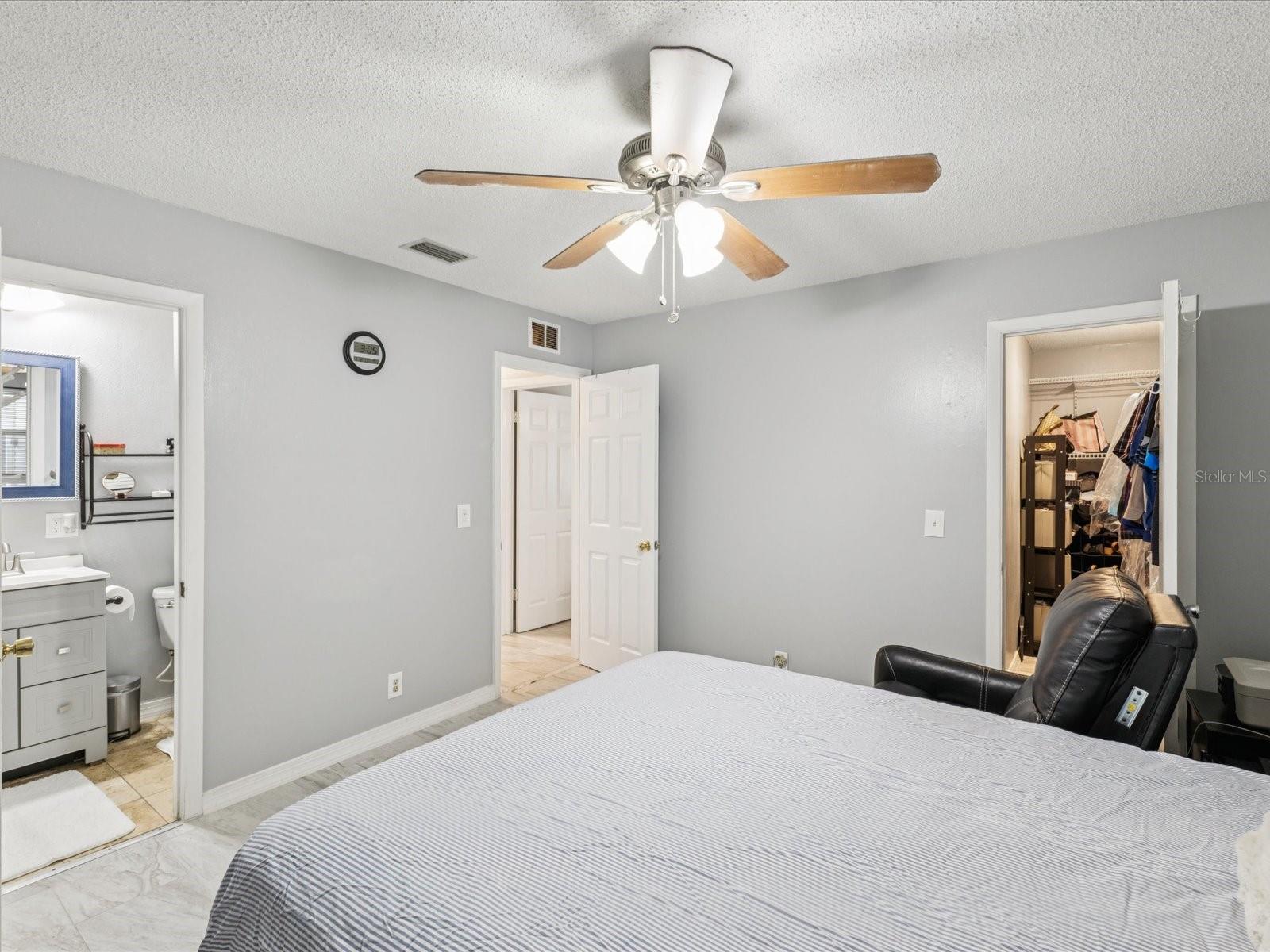 Image 20 of 51 For 6518 West Shore Circle