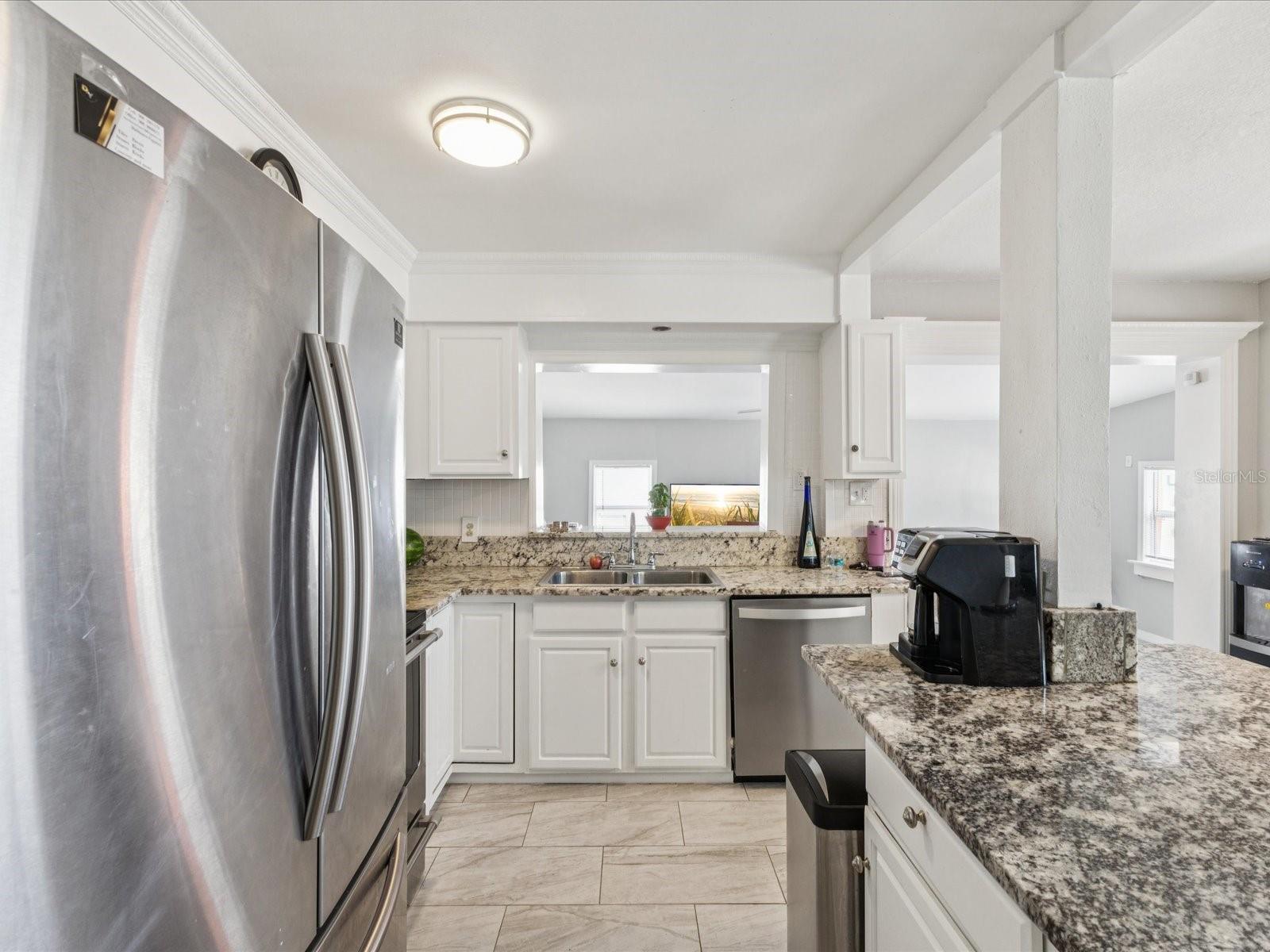 Image 5 of 51 For 6518 West Shore Circle
