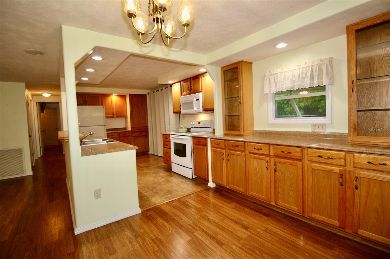 Image 10 of 41 For 10992 Poplar Street Ne 127