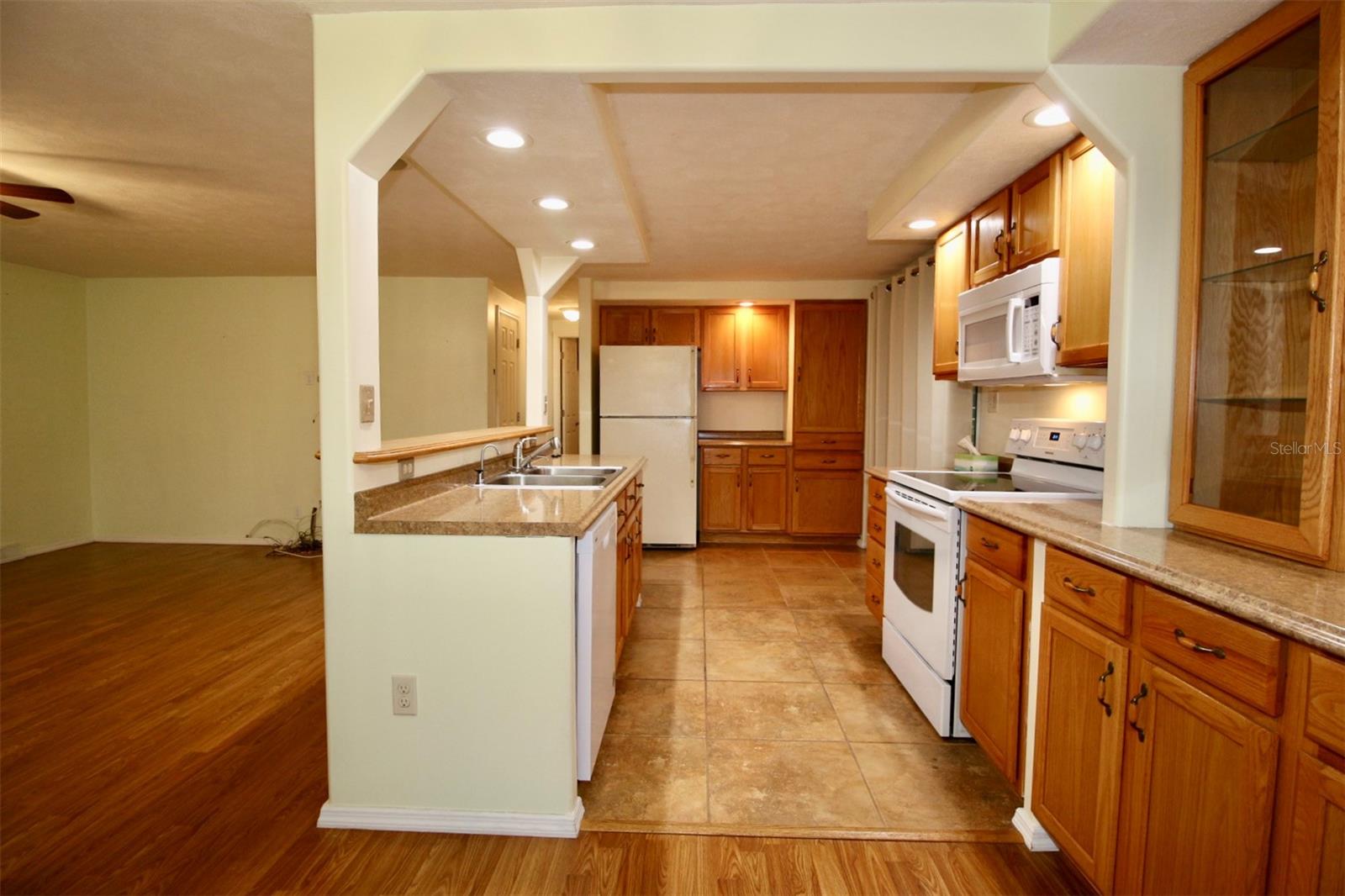 Image 12 of 41 For 10992 Poplar Street Ne 127