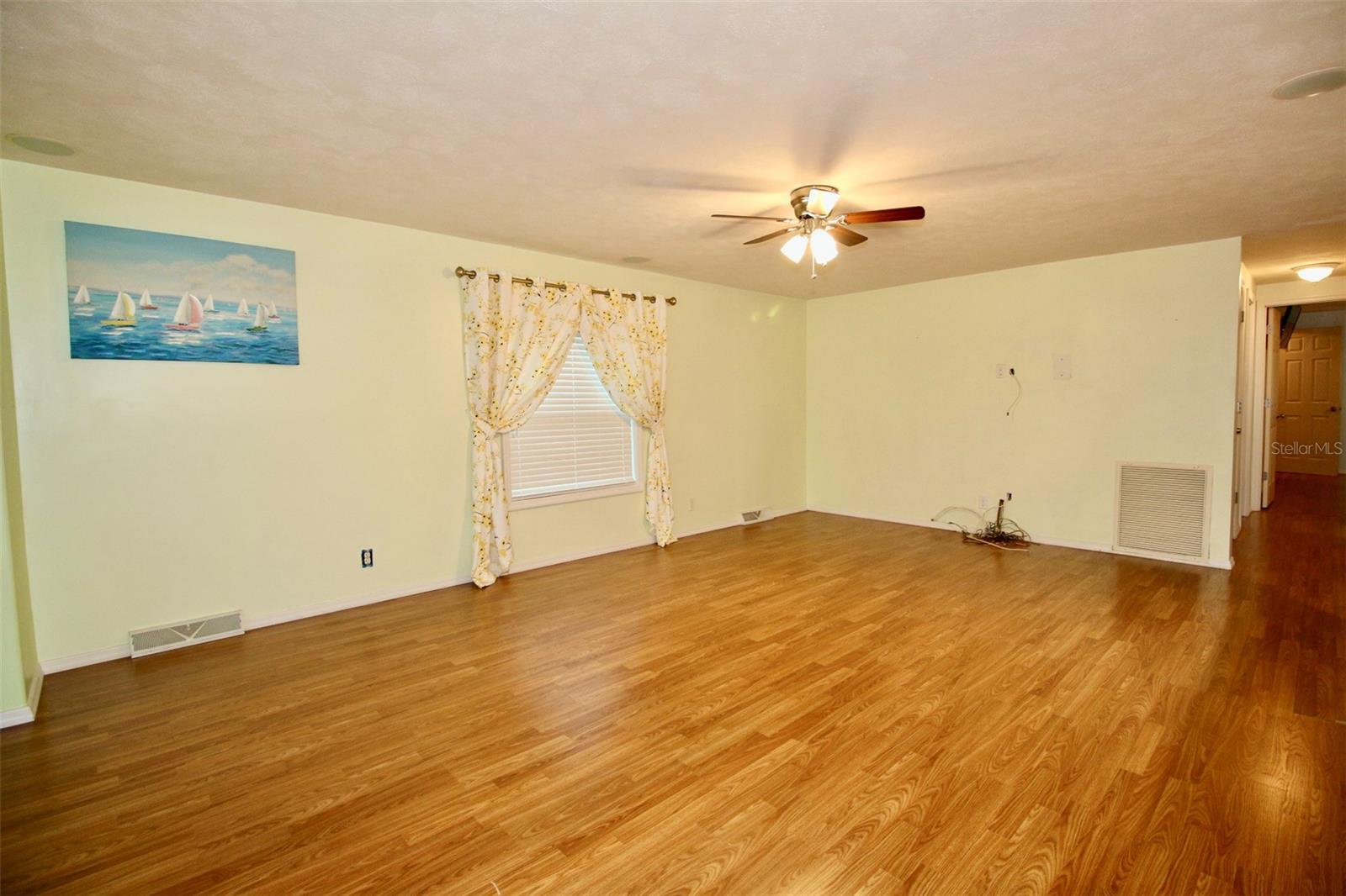 Image 13 of 41 For 10992 Poplar Street Ne 127