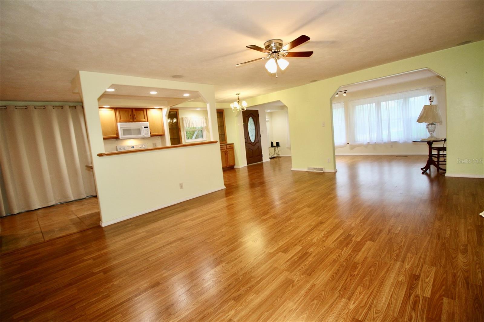 Image 15 of 41 For 10992 Poplar Street Ne 127