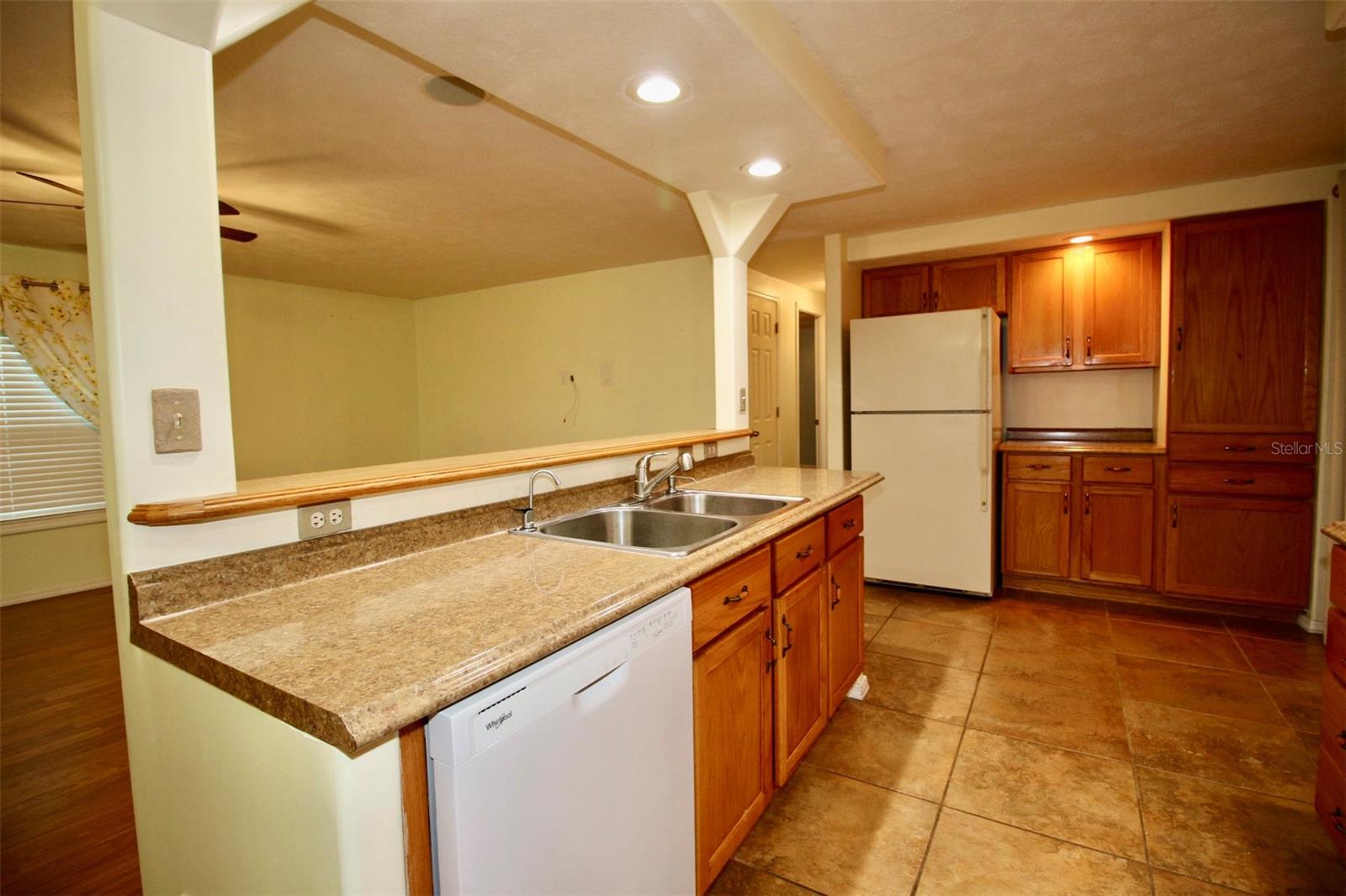 Image 17 of 41 For 10992 Poplar Street Ne 127