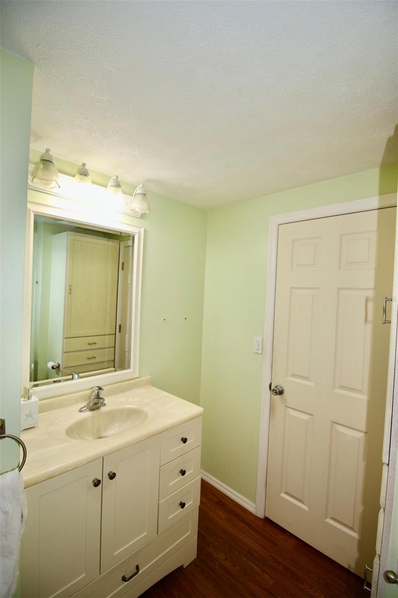 Image 21 of 41 For 10992 Poplar Street Ne 127