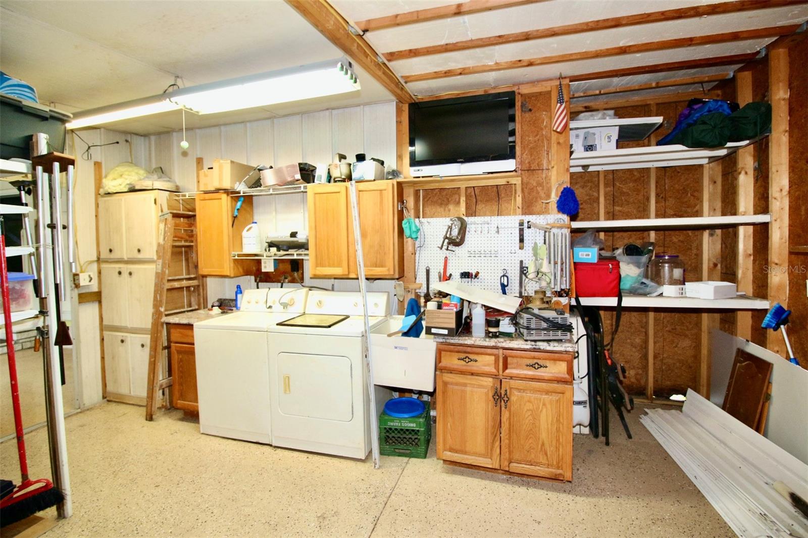 Image 35 of 41 For 10992 Poplar Street Ne 127