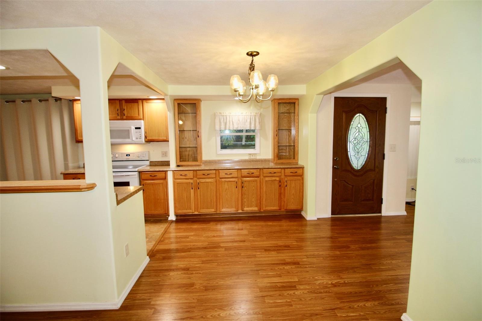 Image 9 of 41 For 10992 Poplar Street Ne 127