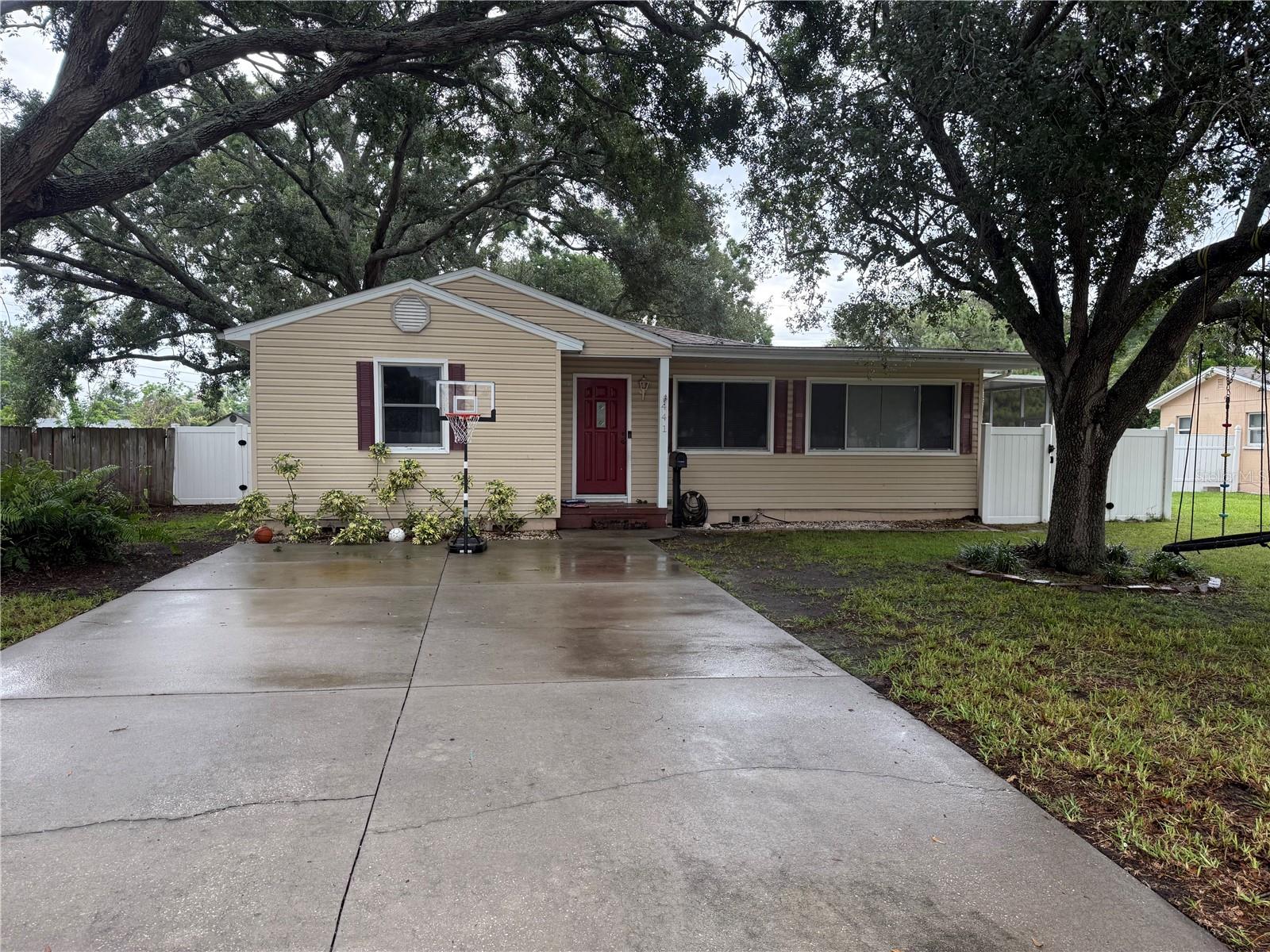 Details for 441 Rotary Place Ne, ST PETERSBURG, FL 33703