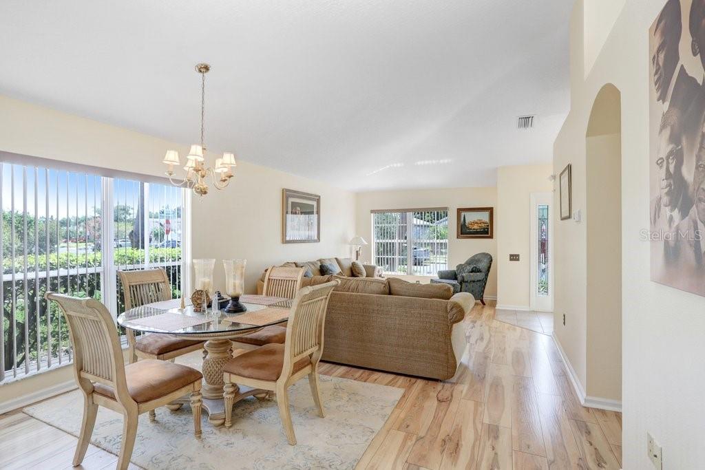 Image 11 of 52 For 2027 Rensselaer Drive