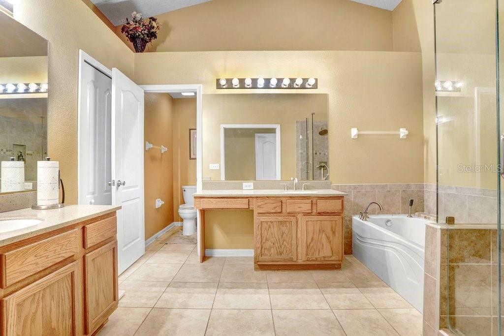 Image 19 of 52 For 2027 Rensselaer Drive