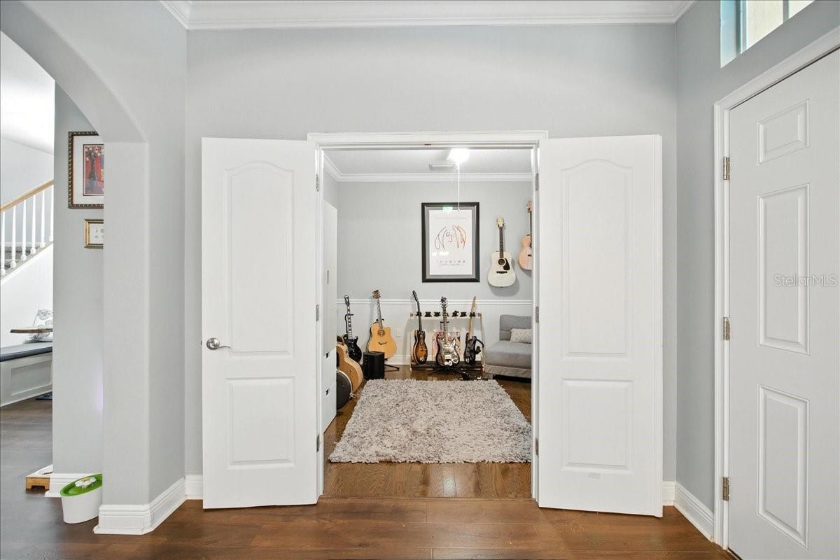 Image 22 of 82 For 7310 Shamrock Road