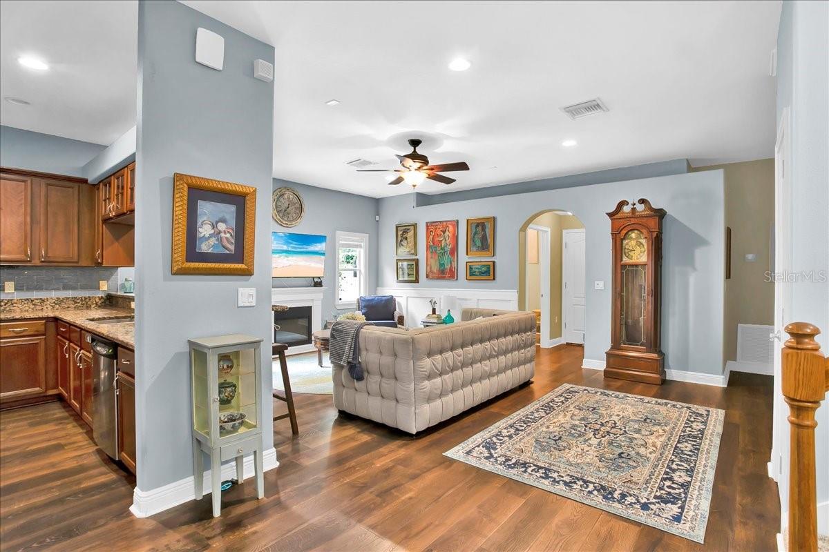 Image 31 of 82 For 7310 Shamrock Road