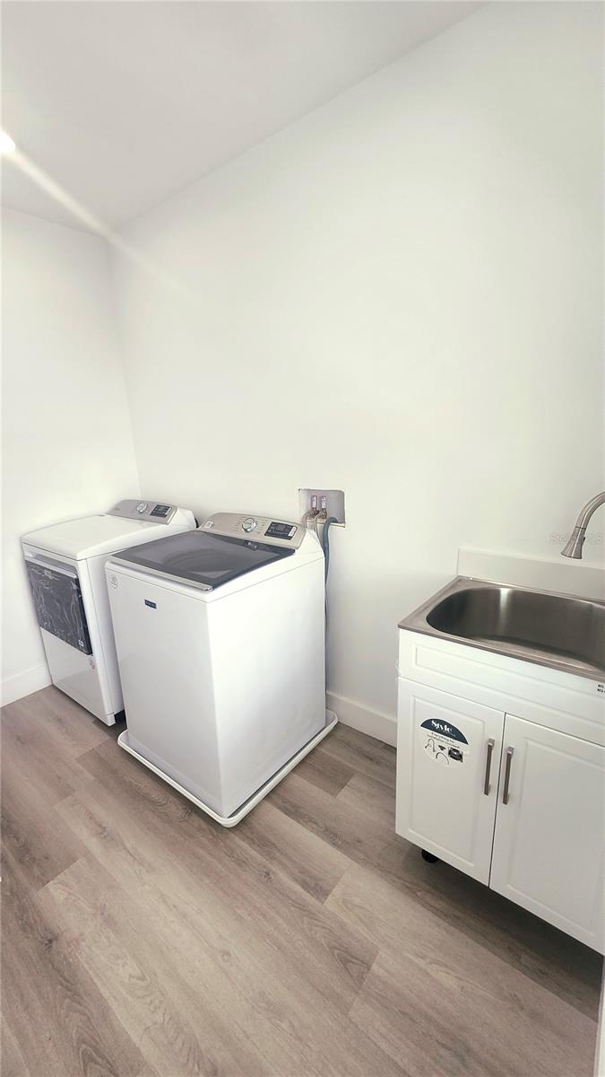 Image 21 of 28 For 7609 Deedra Circle