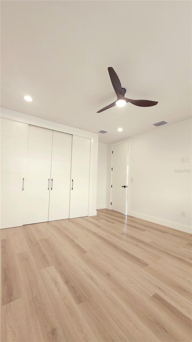 Listing photo id 39 for 7609 Deedra Circle