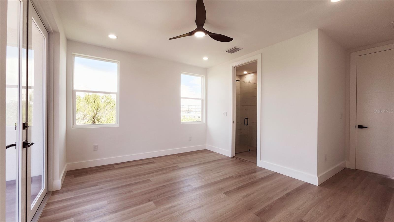 Listing photo id 45 for 7609 Deedra Circle