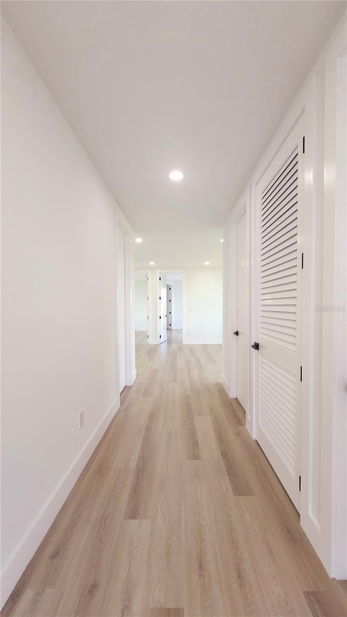 Listing photo id 48 for 7609 Deedra Circle
