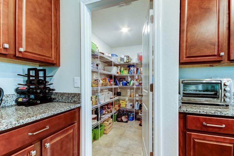 Listing photo id 10 for 6395 Cobble Bliss Street
